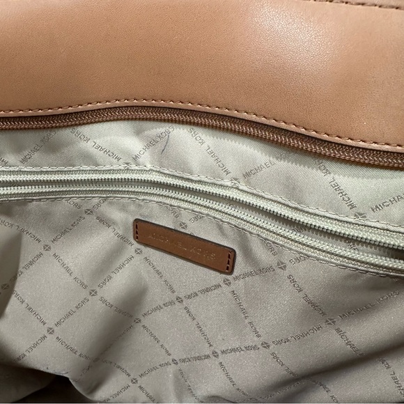 MICHAEL KORS CENTER STRIPE MORGAN MD TOTE BAG - Picture 6 of 10